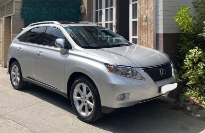 Xin cách khắc phục xe Lexus RX350 đời 2010 có tiếng hú khi đi ở dải số thấp?